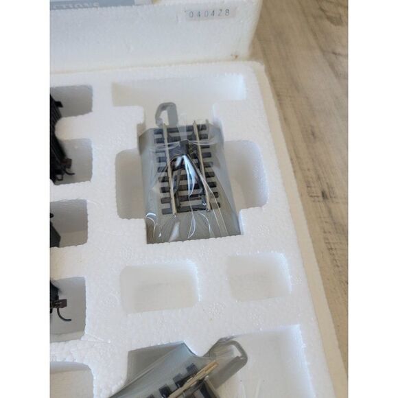 Hawthorne Tarawa Box Car & Semper Fi Search Light Car village train xmas - Picture 5 of 13